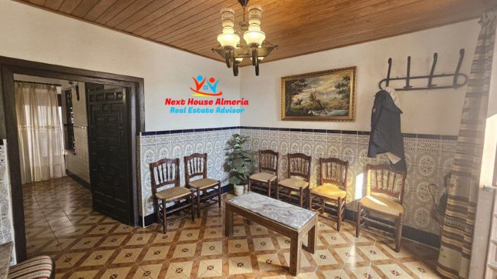 Image No.12-3 Bed Townhouse for sale