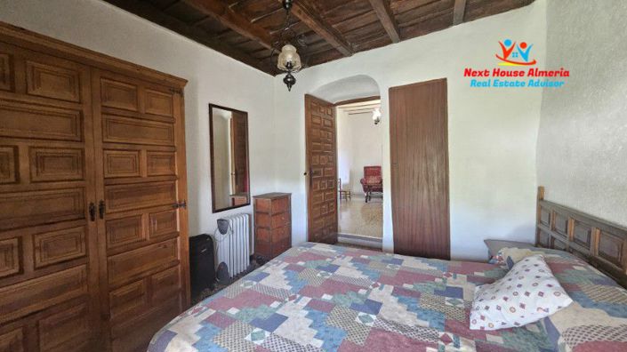 Image No.26-3 Bed Townhouse for sale