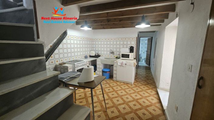 Image No.36-3 Bed Townhouse for sale