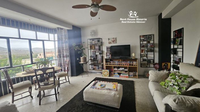 Image No.33-7 Bed Townhouse for sale