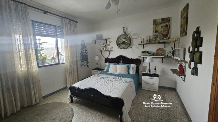 Image No.46-7 Bed Townhouse for sale