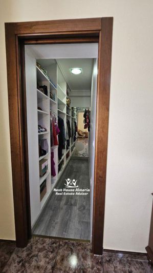 Image No.34-3 Bed Townhouse for sale