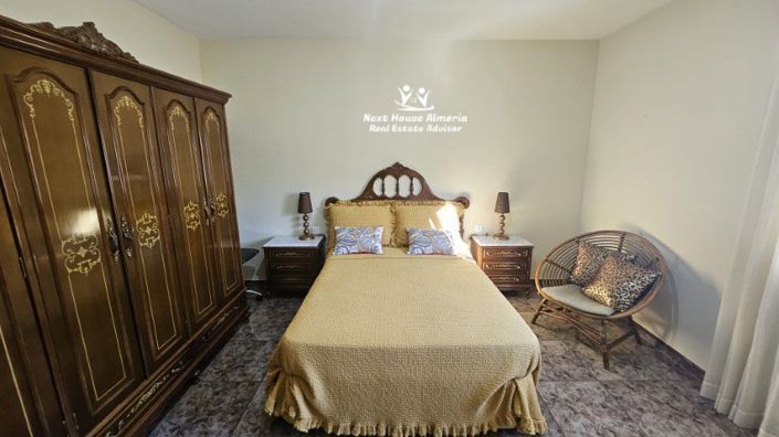 Image No.35-3 Bed Townhouse for sale