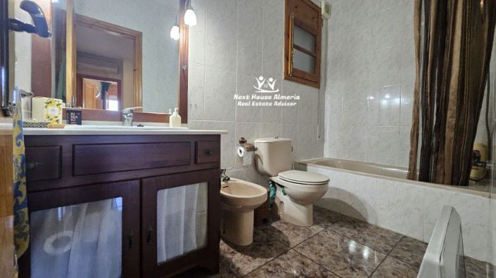 Image No.38-3 Bed Townhouse for sale