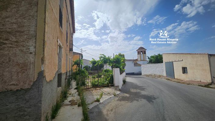 Image No.5-9 Bed Townhouse for sale