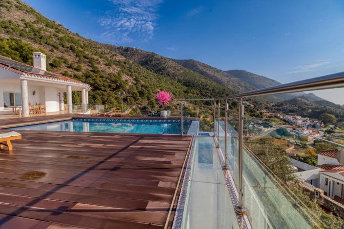 Image No.16-7 Bed Villa for sale