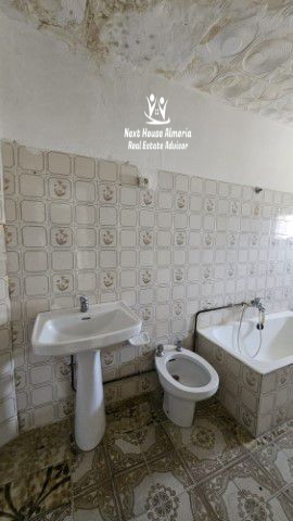 Image No.32-Maison de ville de 9 chambres à vendre à Chirivel