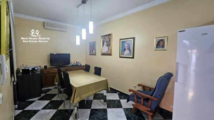 Image No.12-3 Bed Townhouse for sale