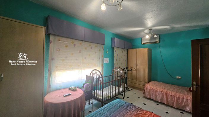 Image No.20-3 Bed Townhouse for sale