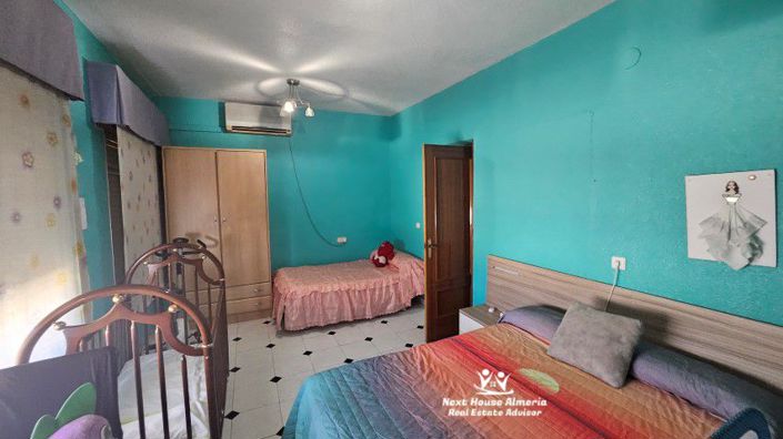 Image No.21-3 Bed Townhouse for sale