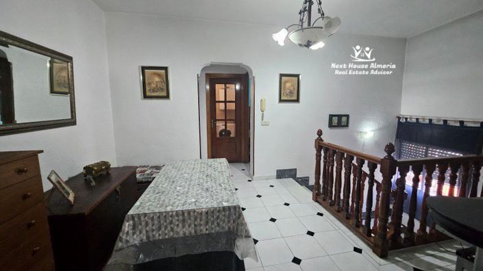 Image No.22-3 Bed Townhouse for sale