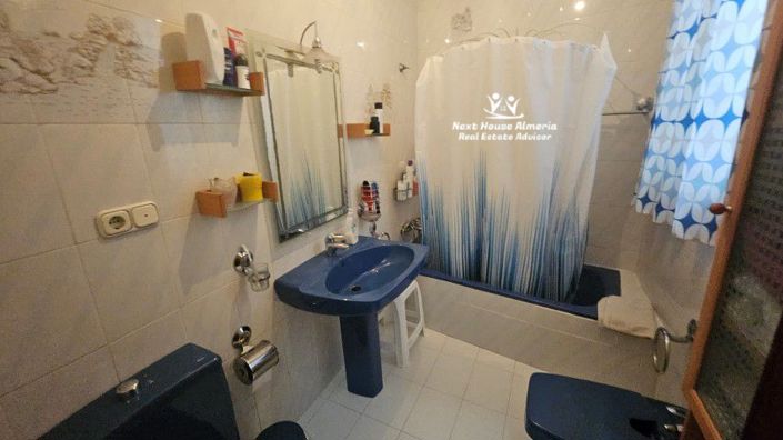 Image No.28-3 Bed Townhouse for sale