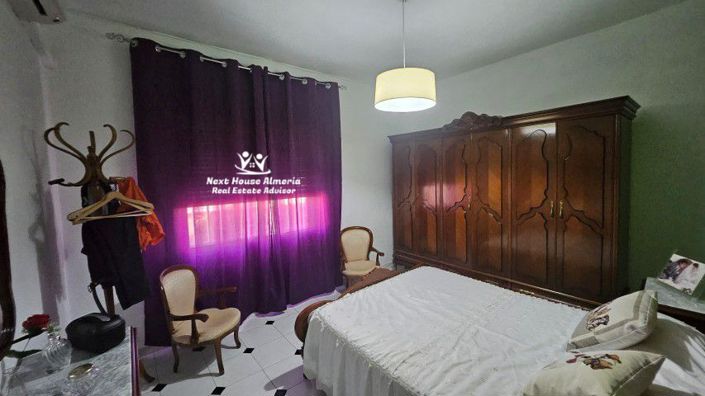 Image No.31-3 Bed Townhouse for sale