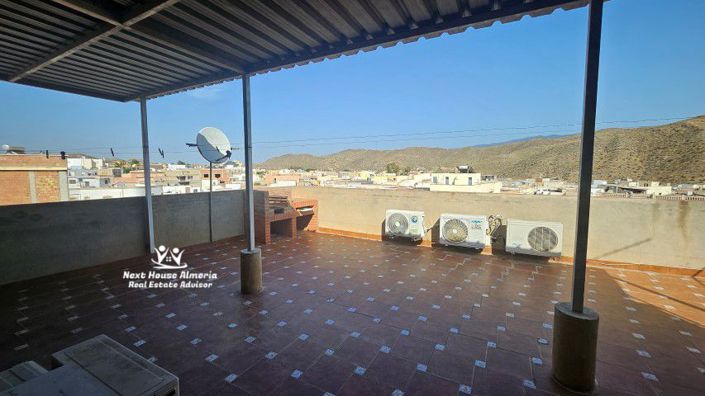 Image No.38-3 Bed Townhouse for sale