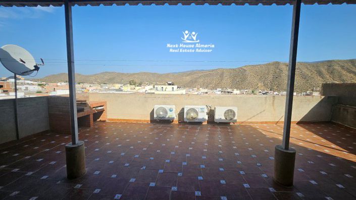 Image No.45-3 Bed Townhouse for sale