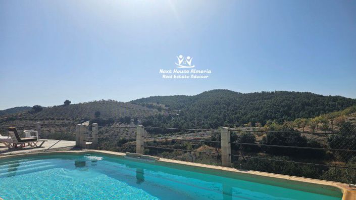 Image No.5-Maison de campagne de 6 chambres à vendre à Oria