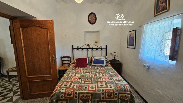 Image No.25-Maison de campagne de 8 chambres à vendre à Oria