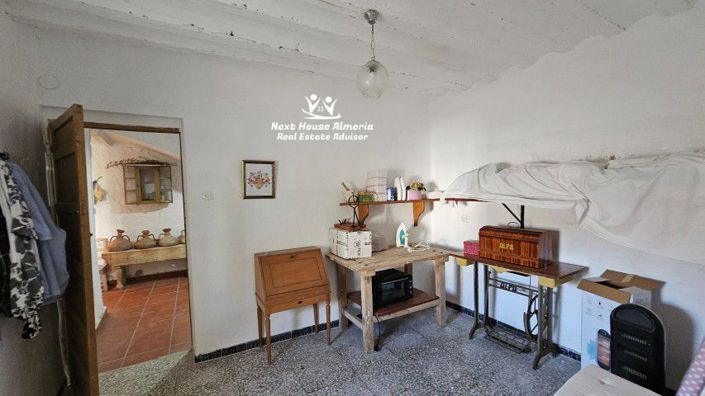 Image No.45-Maison de campagne de 8 chambres à vendre à Oria