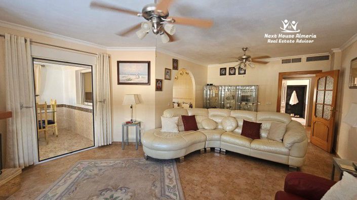 Image No.39-5 Bed Villa for sale