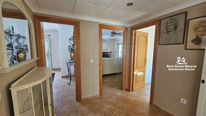 Image No.48-5 Bed Villa for sale