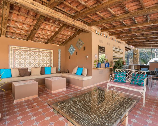 Image No.28-7 Bed Property for sale