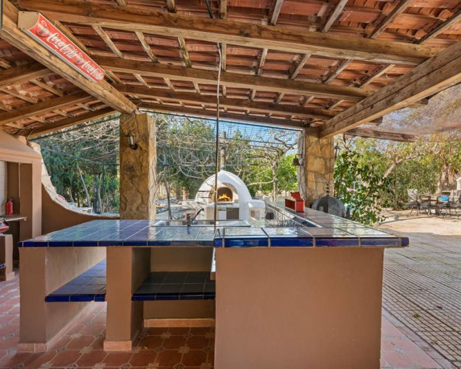 Image No.29-7 Bed Property for sale