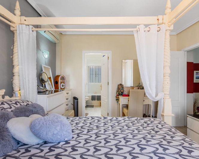 Image No.15-6 Bed Villa for sale