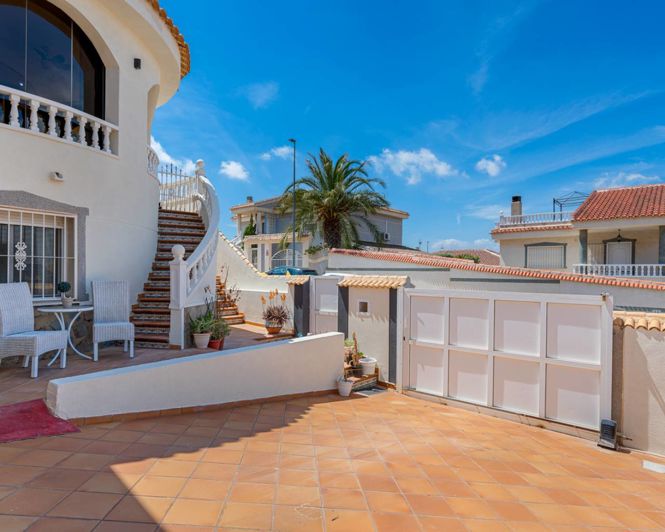 Image No.33-6 Bed Villa for sale