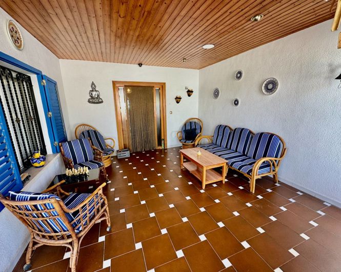 Image No.2-Propriété de 8 chambres à vendre à Castalla