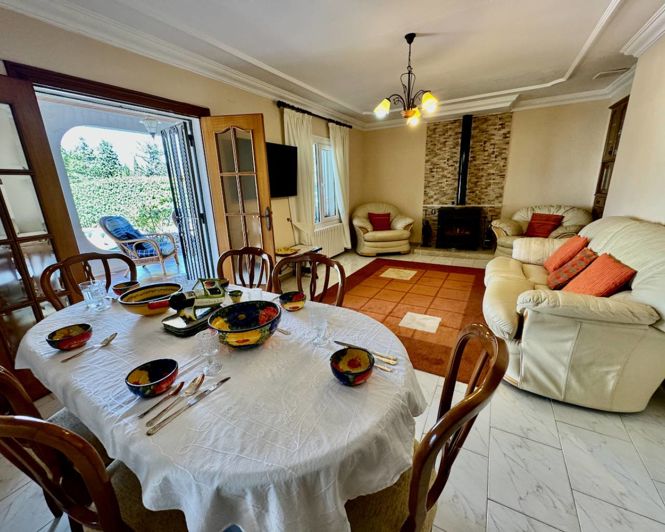 Image No.5-Propriété de 8 chambres à vendre à Castalla