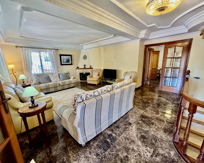 Image No.7-Propriété de 8 chambres à vendre à Castalla