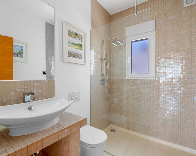 Image No.19-7 Bed Villa for sale