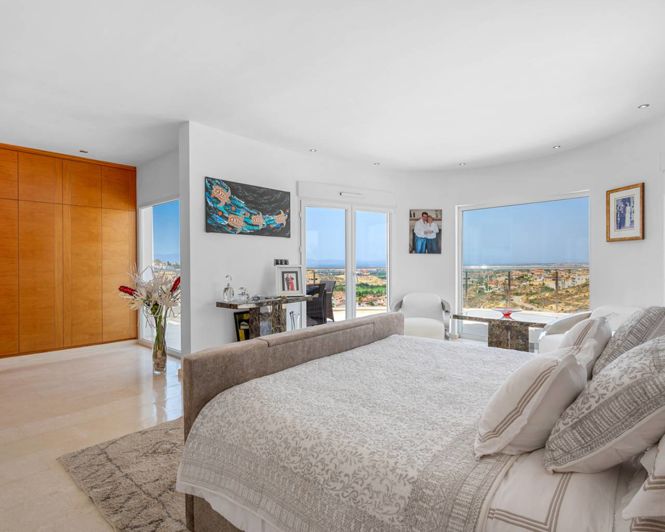 Image No.14-7 Bed Villa for sale