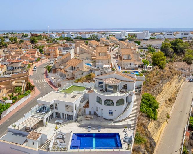 Image No.49-7 Bed Villa for sale