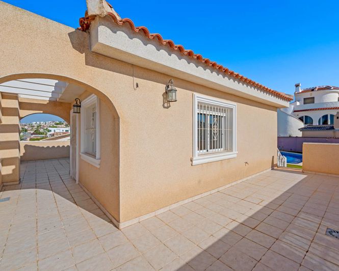 Image No.21-7 Bed Villa for sale