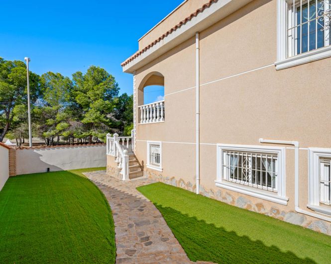 Image No.36-7 Bed Villa for sale