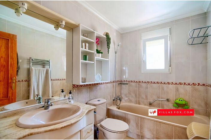 Image No.30-5 Bed Villa for sale