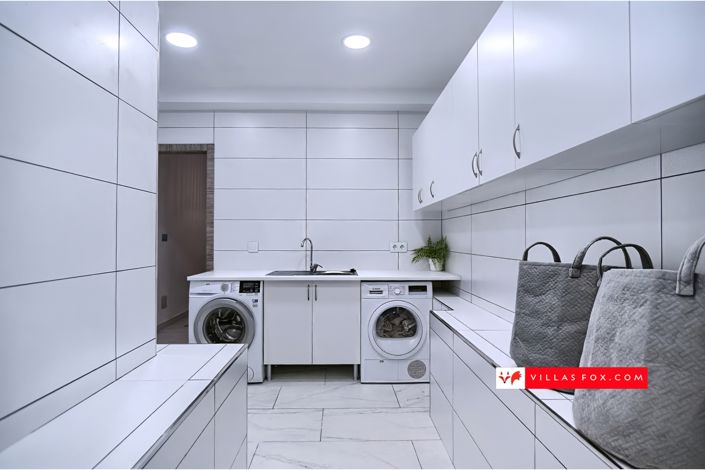 Image No.38-5 Bed Villa for sale