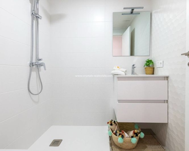 Image No.14-2 Bed Apartment for sale