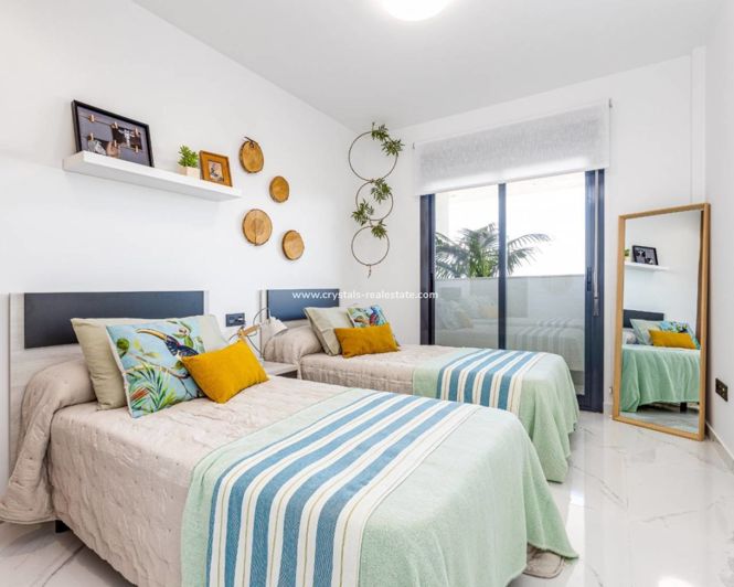 Image No.20-2 Bed Apartment for sale