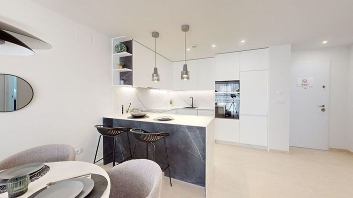 Image No.14-3 Bed Apartment for sale