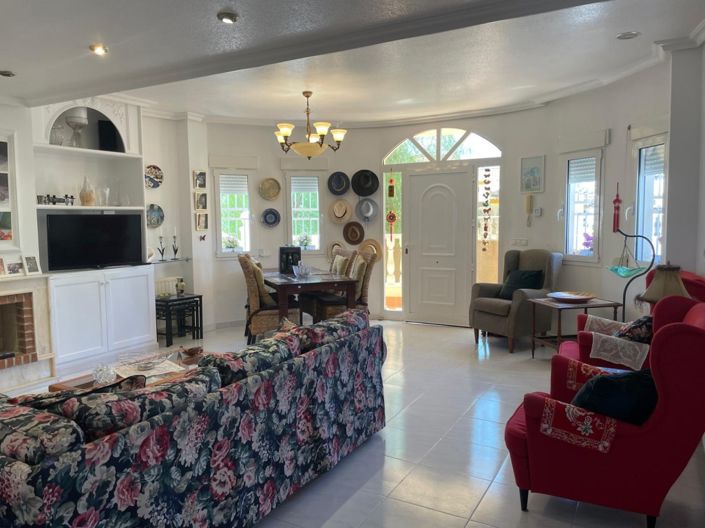 Image No.9-Villa de 4 chambres à vendre à Orihuela