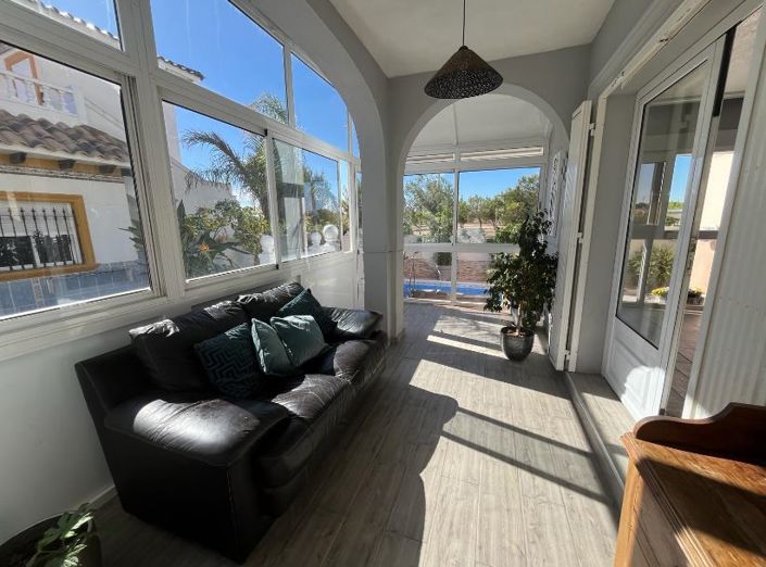 Image No.8-4 Bed Villa for sale