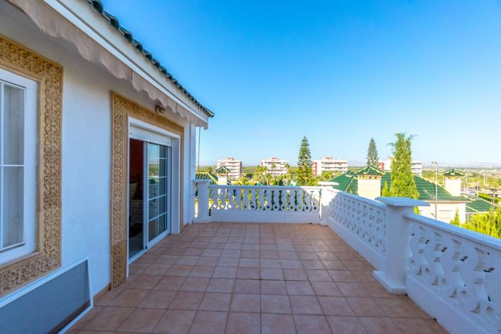 Image No.21-5 Bed Villa for sale