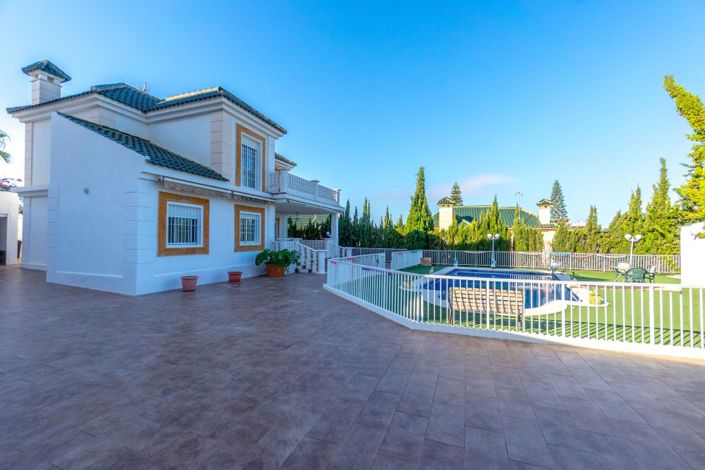 Image No.3-5 Bed Villa for sale