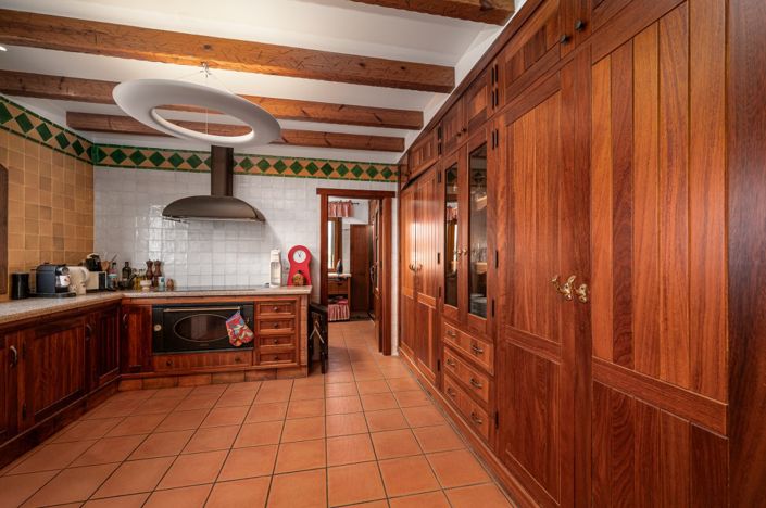 Image No.6-3 Bed Property for sale