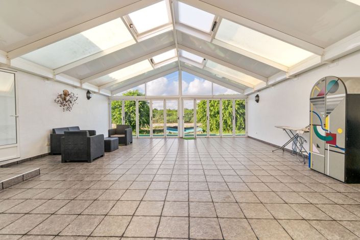 Image No.13-6 Bed Property for sale