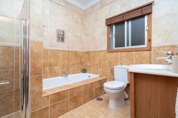 Image No.13-4 Bed Villa for sale