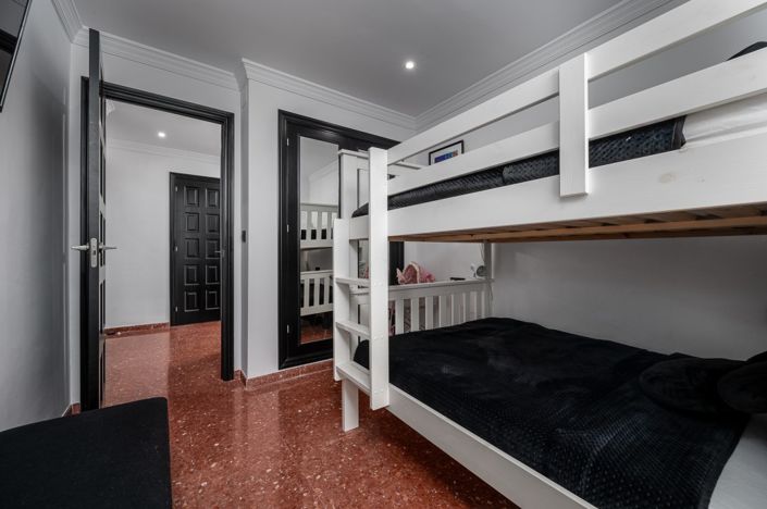 Image No.19-2 Bed Apartment for sale