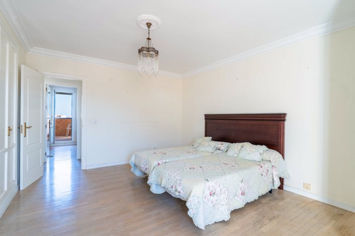 Image No.16-3 Bed Property for sale